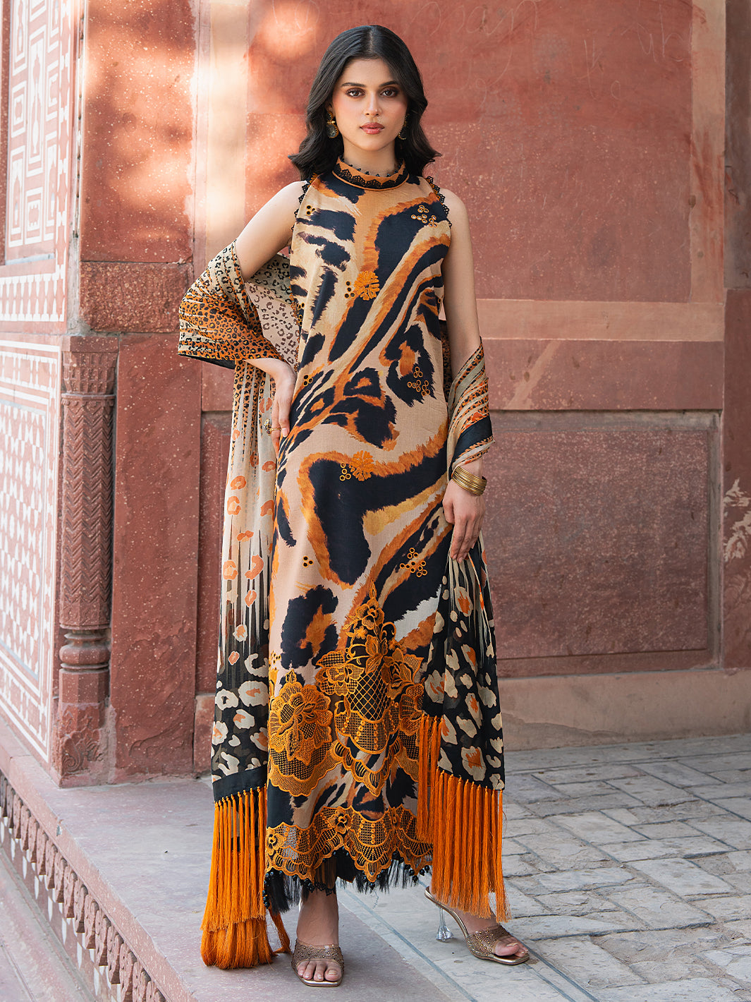 Naqsh Naaz Luxury Lawn