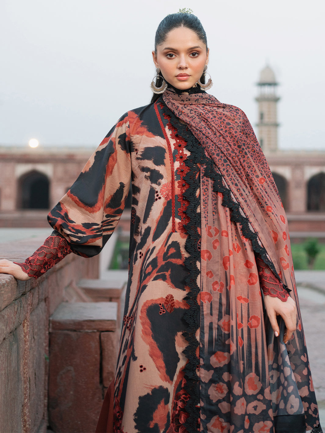 Naqsh Naaz Luxury Lawn