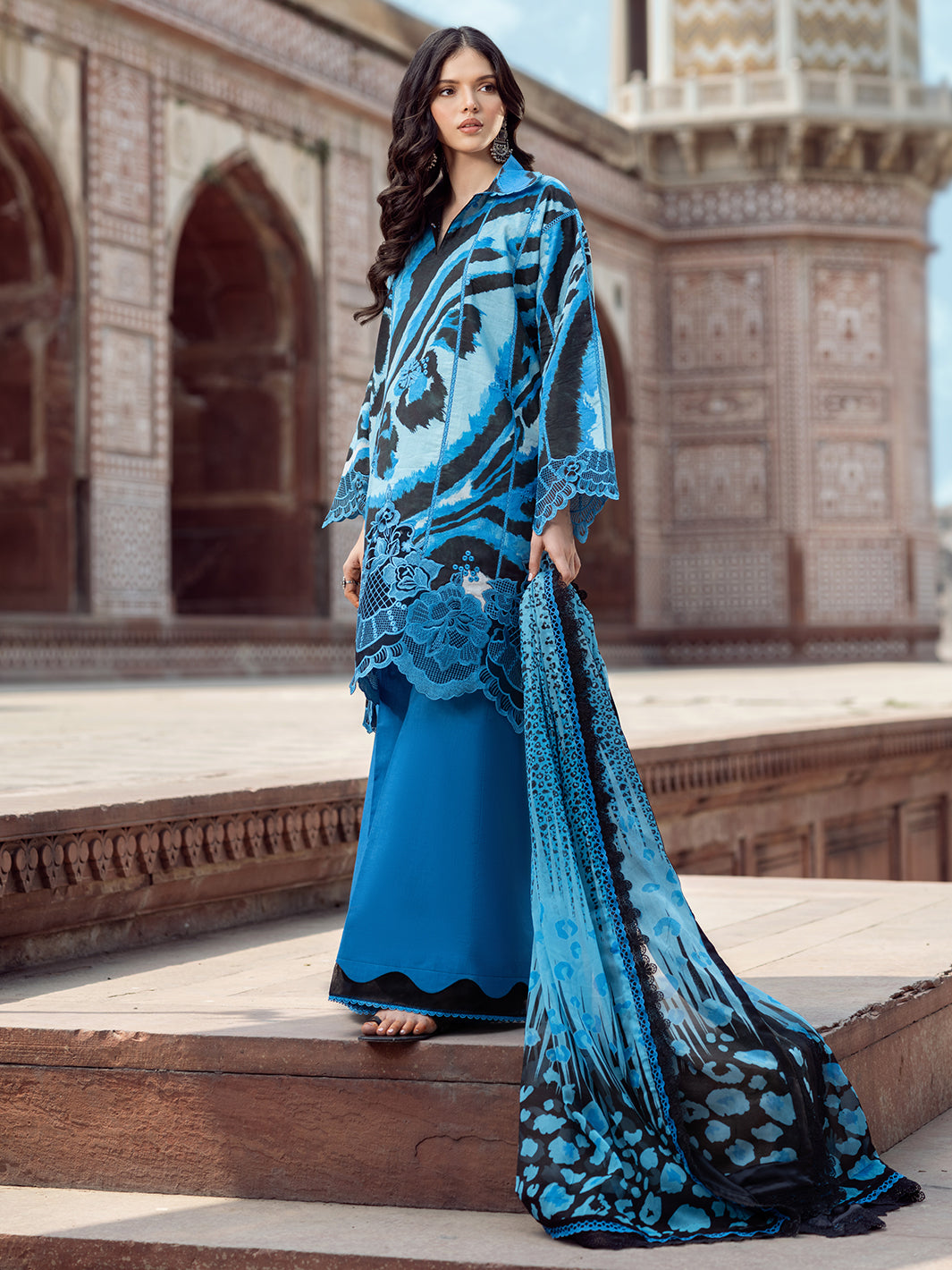 Naqsh Naaz Luxury Lawn