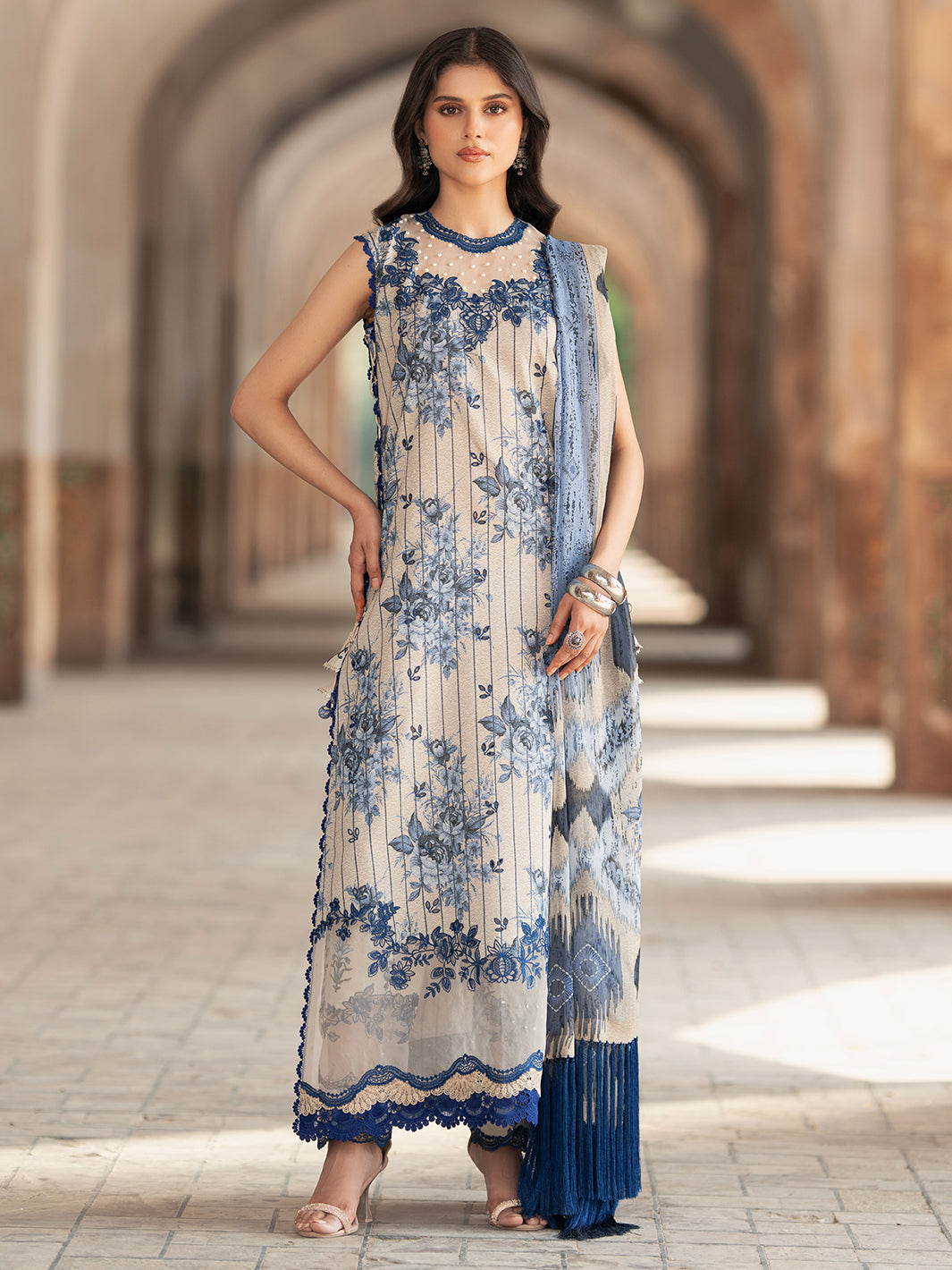 Naqsh Naaz Luxury Lawn