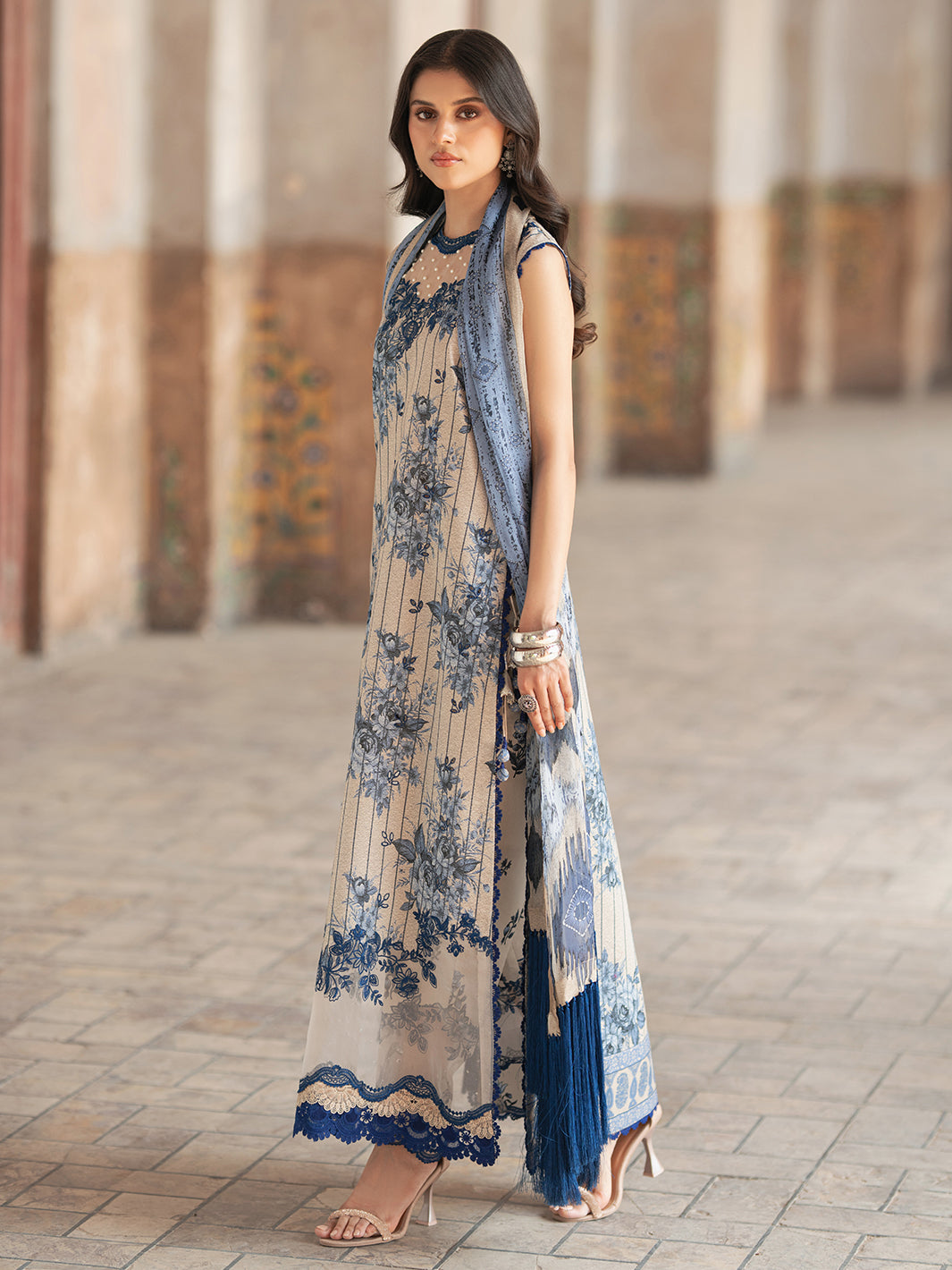 Naqsh Naaz Luxury Lawn