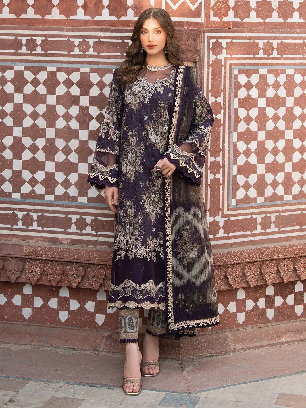 Naqsh Naaz Luxury Lawn