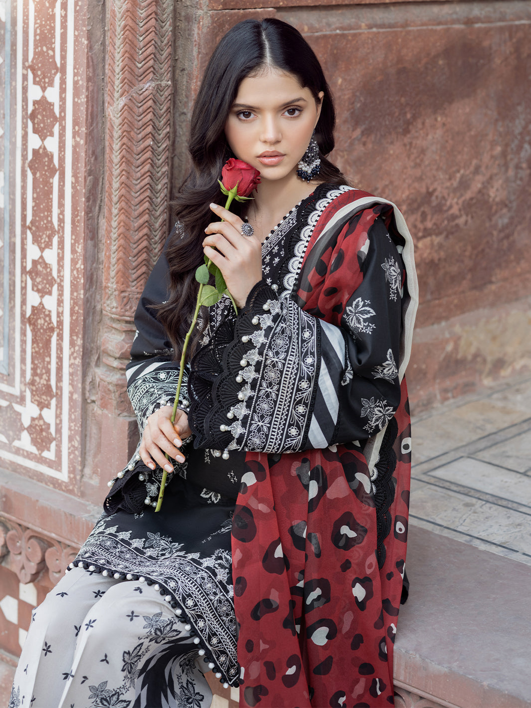 Naqsh Naaz Luxury Lawn