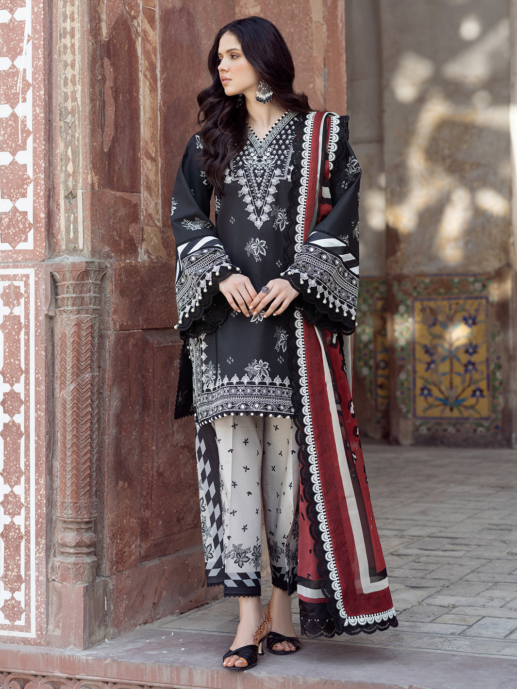 Naqsh Naaz Luxury Lawn