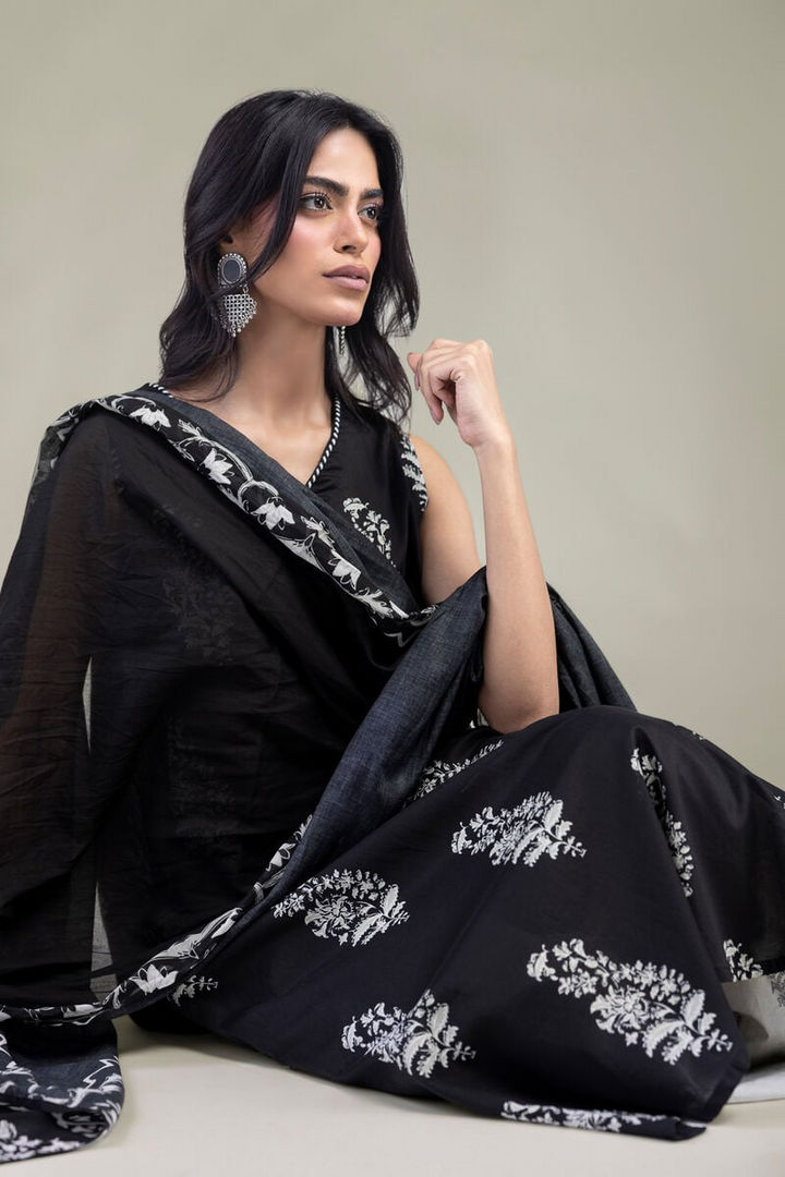 Printed | Cambric Black Sleeveless Kurta pant with Dupatta