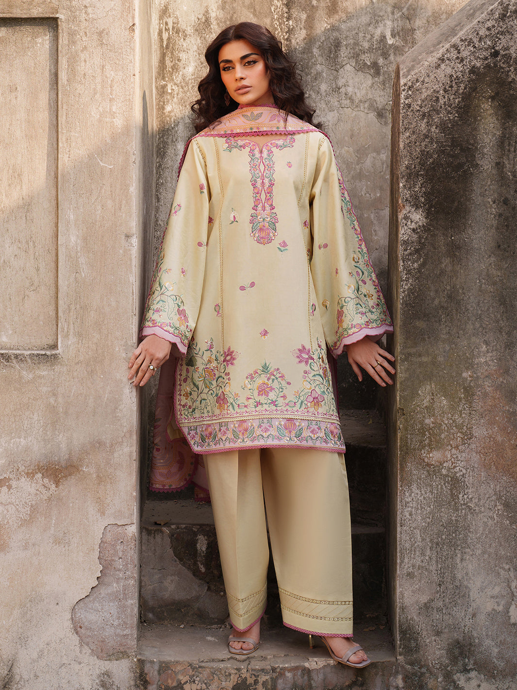 Suroor 3 Pc  Pret