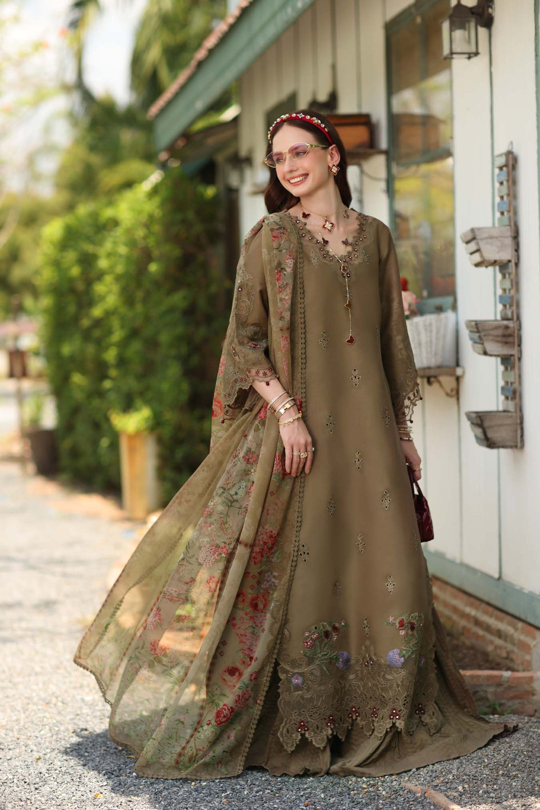 3 piece unstitched lawn embroidered suit