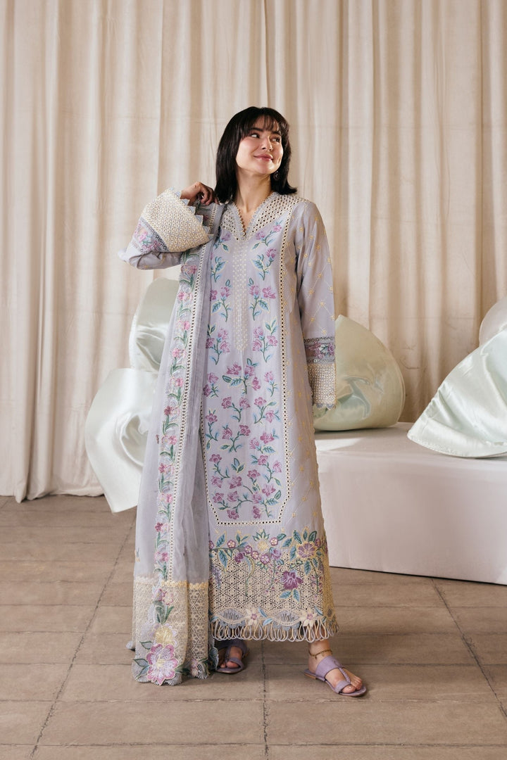 Luxury Lawn &
