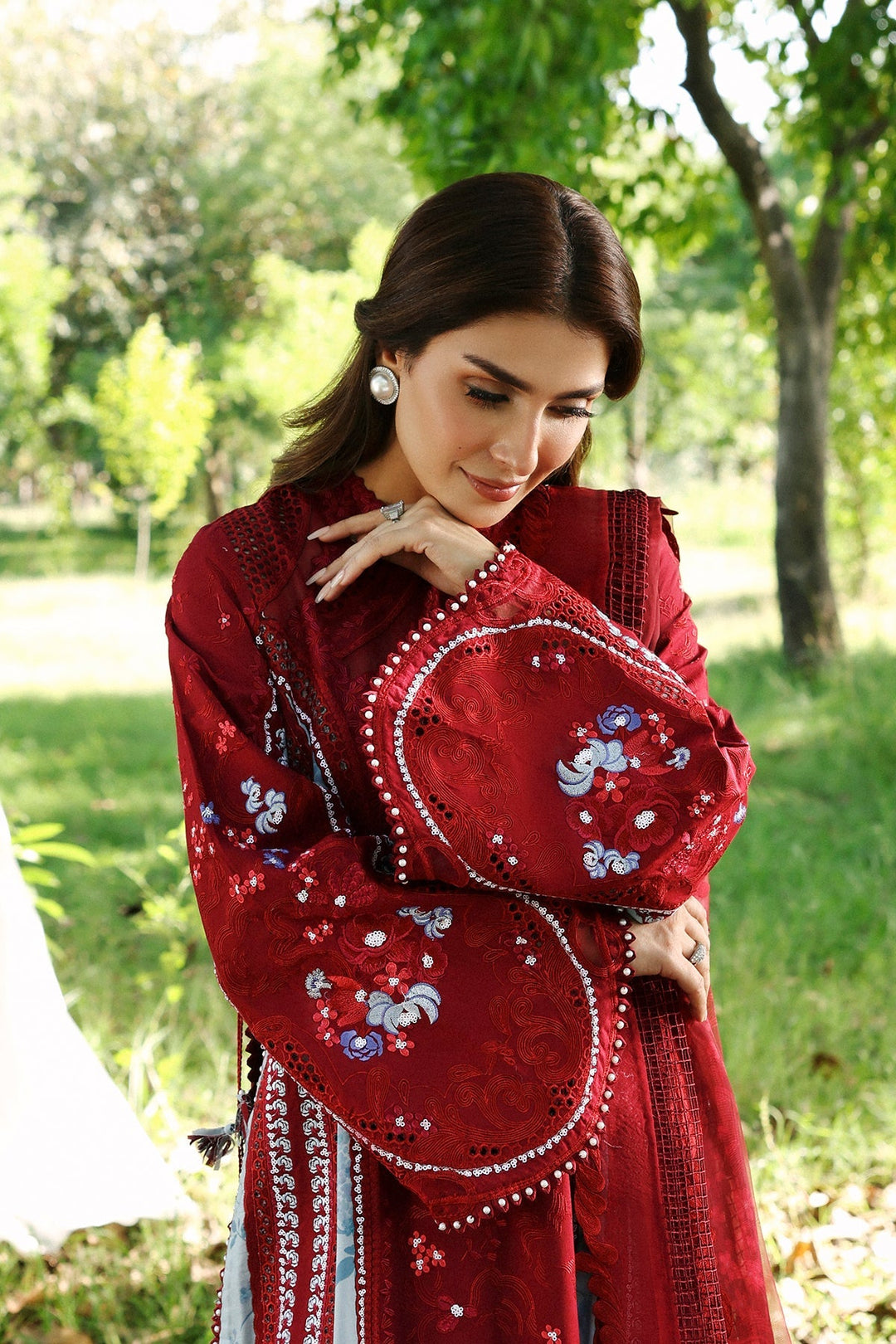 A UNSTITCHED Lawn &