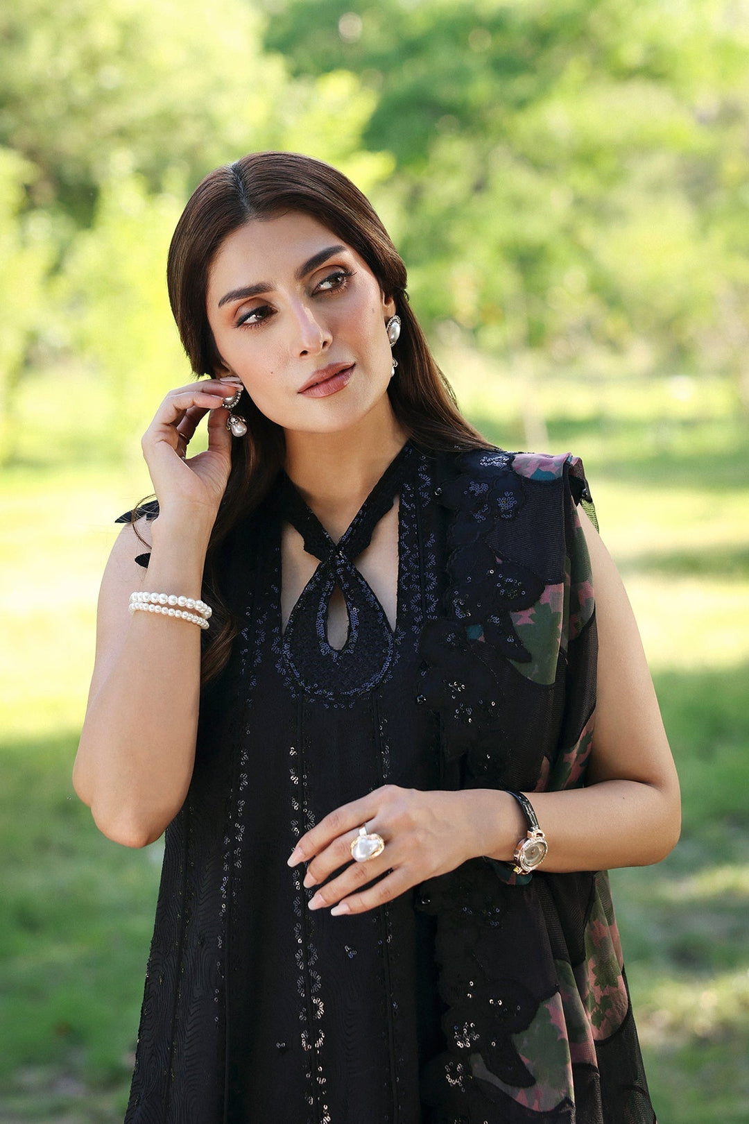 A UNSTITCHED Lawn &