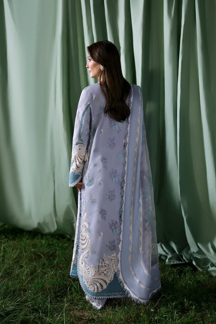 A UNSTITCHED Lawn &