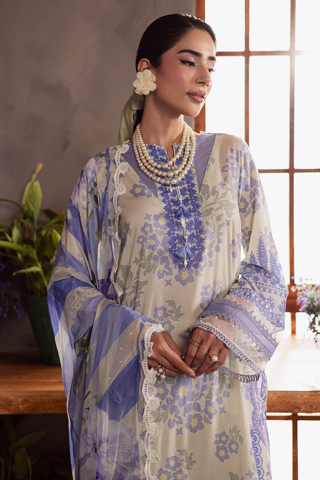 SIGNATURE PRINTS LAWN