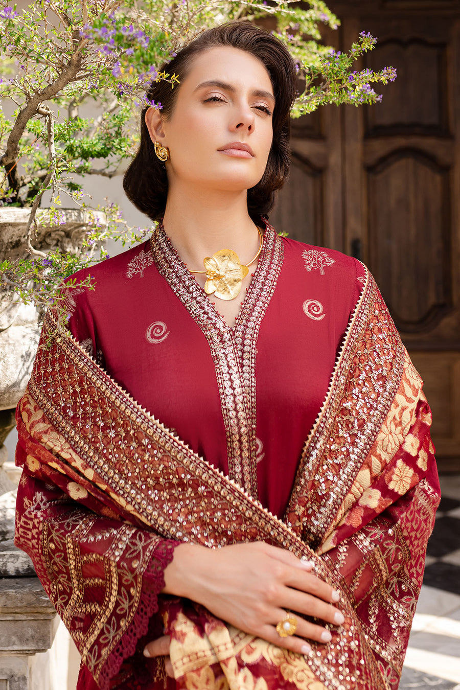 EMBROIDERED JACQUARD LAWN