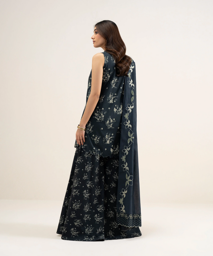 3 Piece - Embroidered Lawn Suit