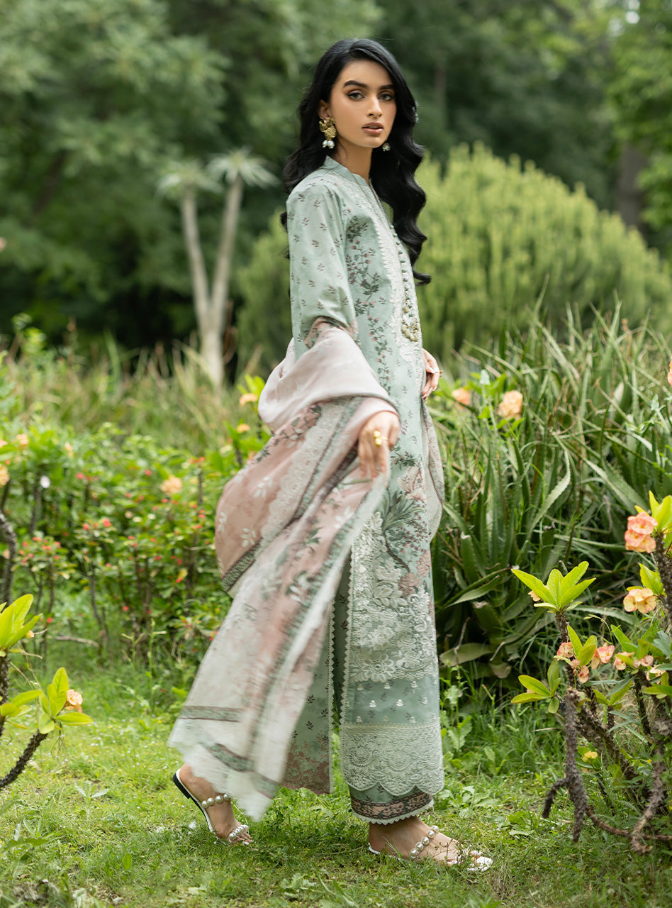 luxe lawn 26