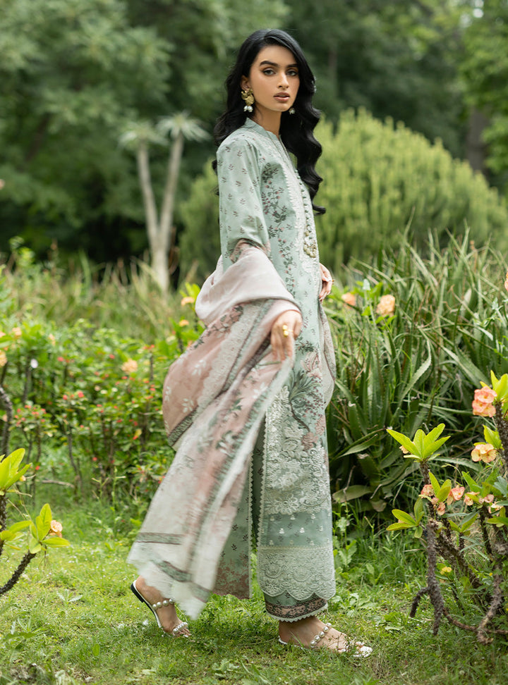 luxe lawn 26