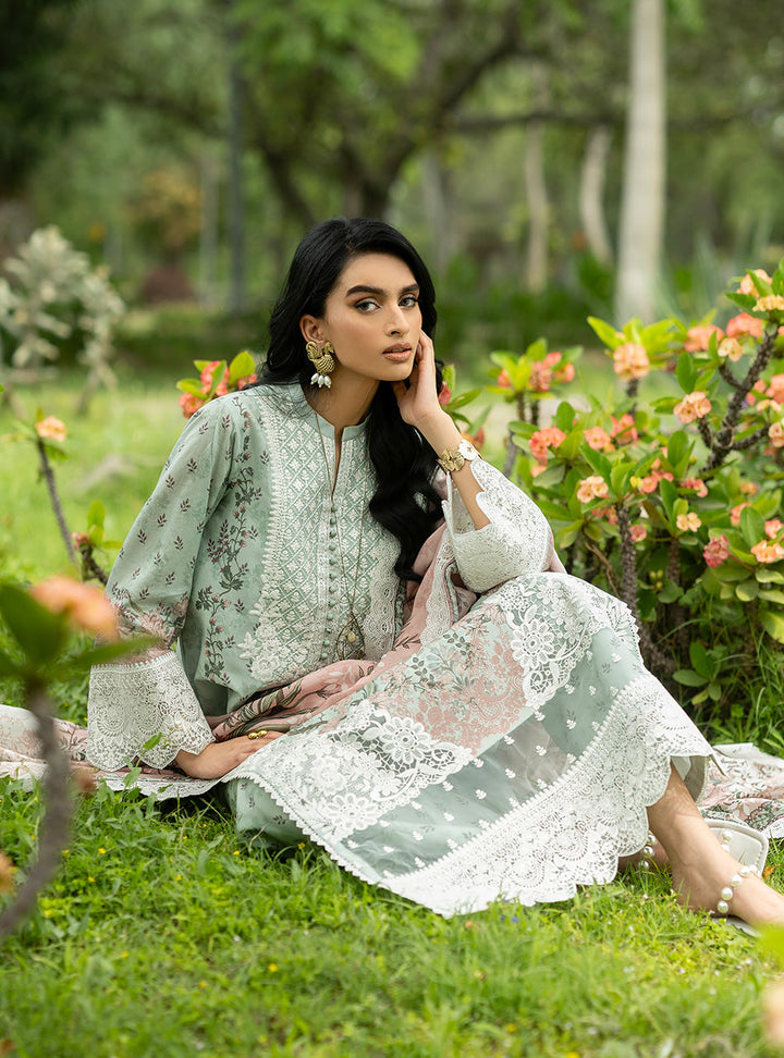 luxe lawn 26