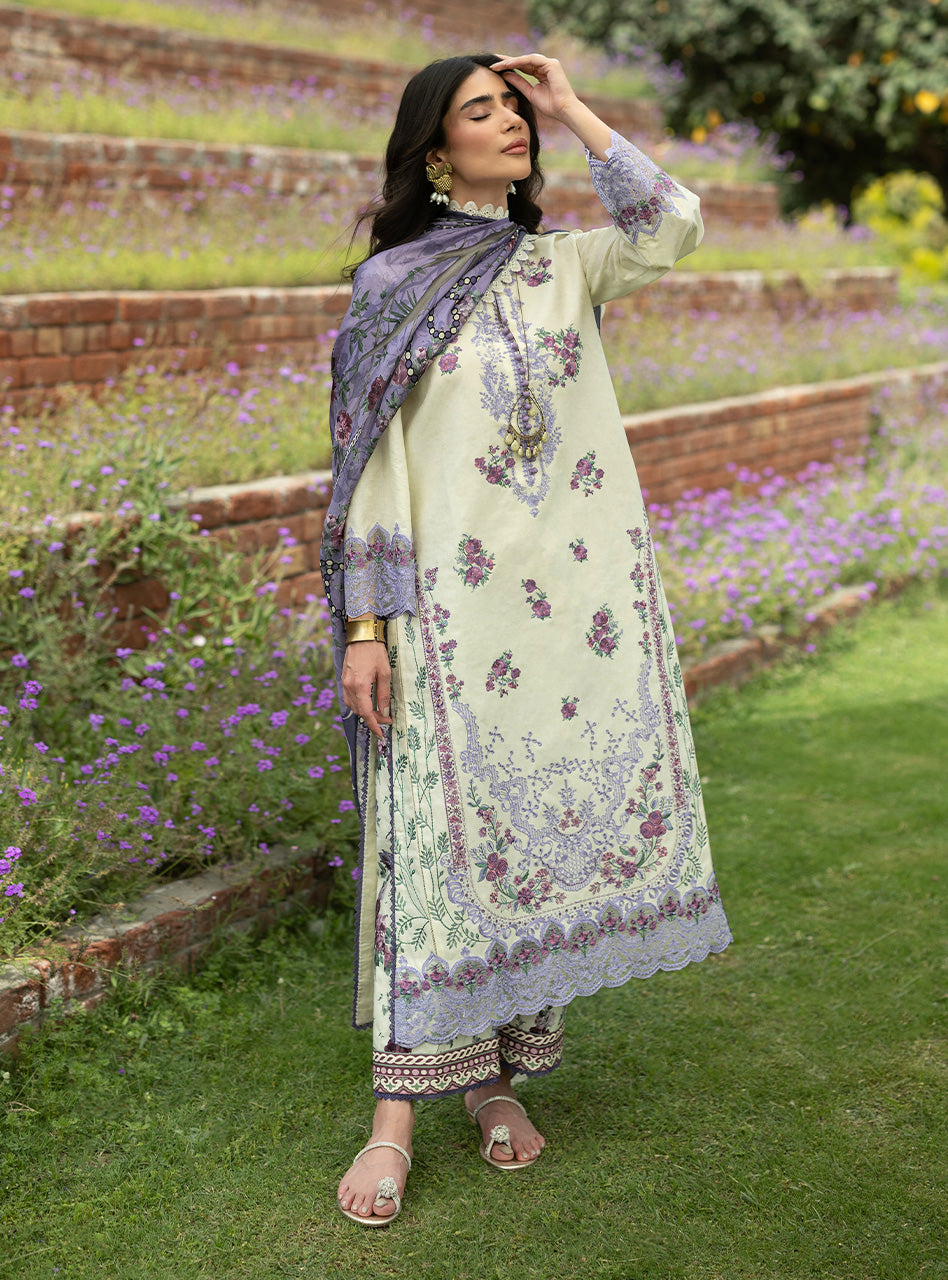 luxe lawn 26