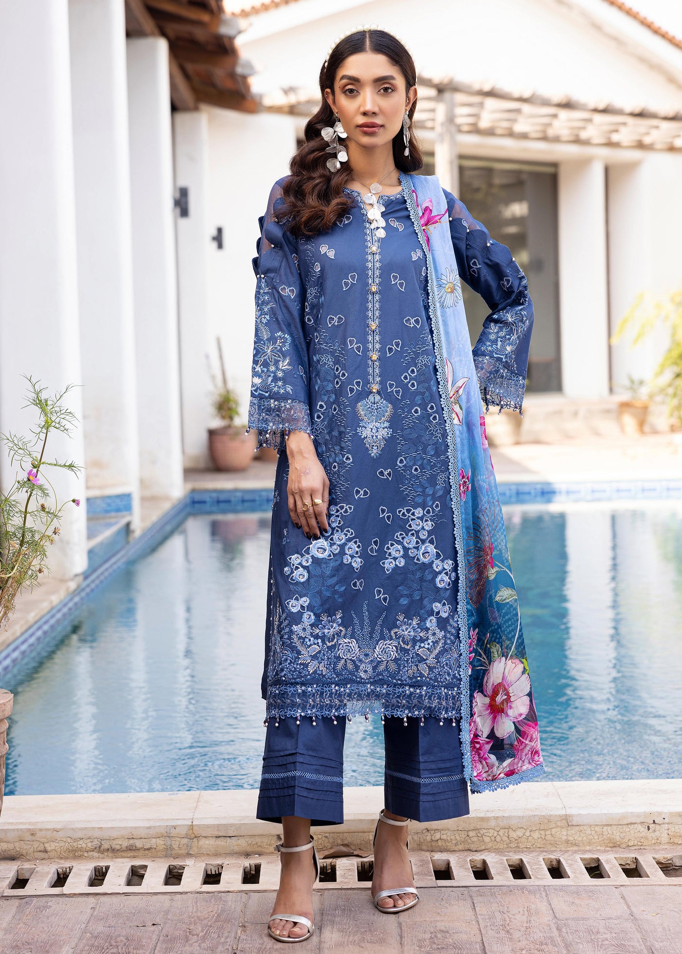 Omnia Luxury Lawn