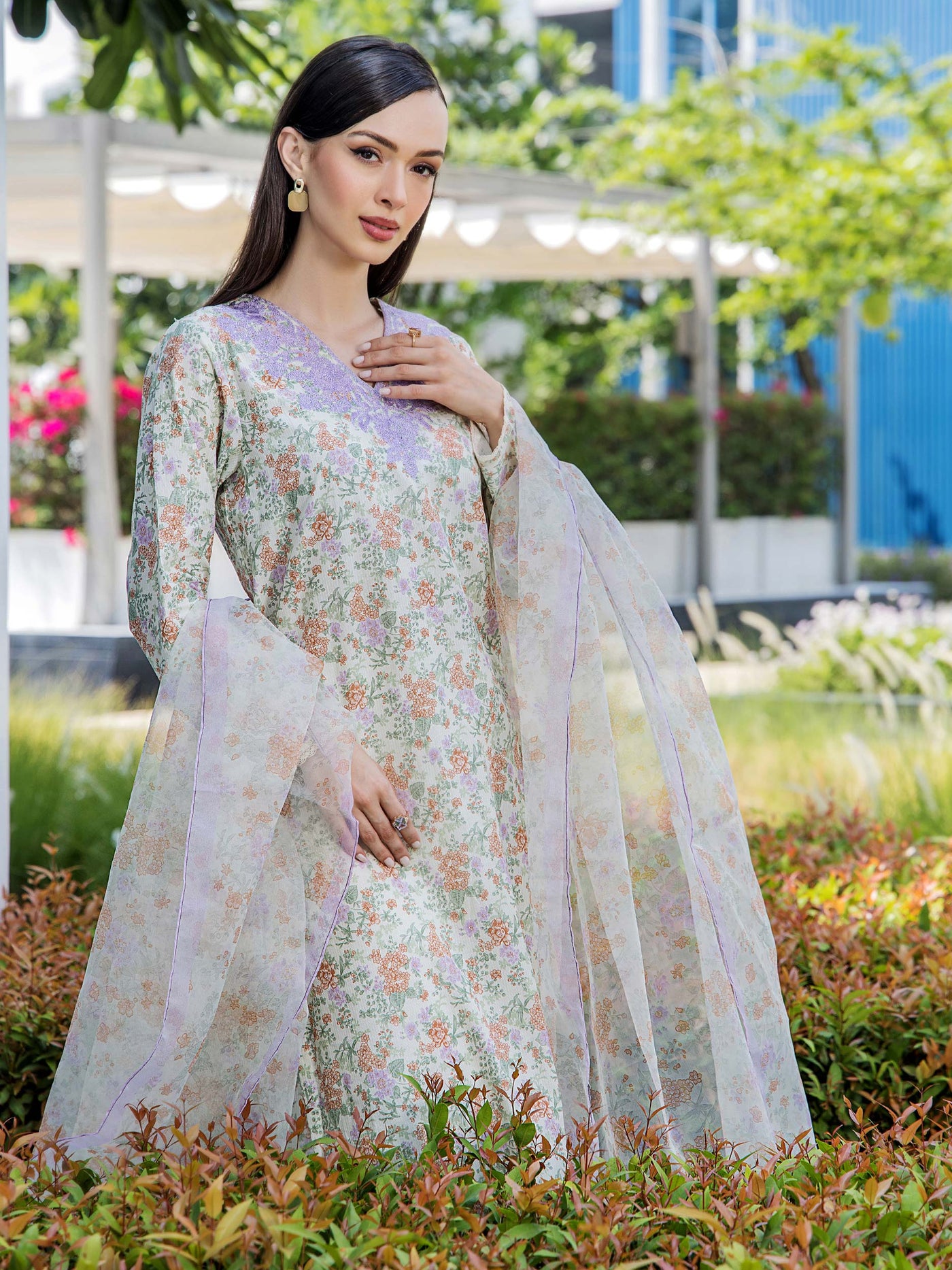 LIMELIGHT UNSTITCHED 2 Piece Lawn Suit-Embroidered U3601