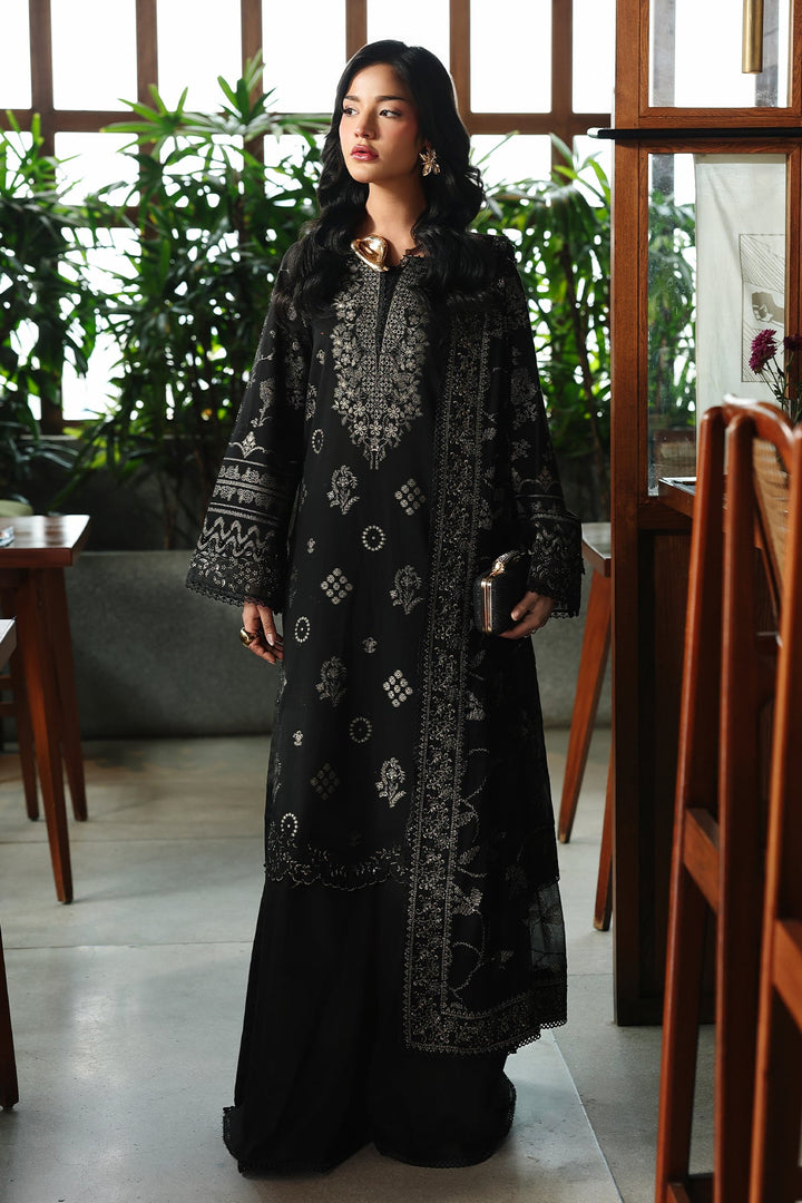 EMBROIDERED JACQUARD  SUIT 3 PC
