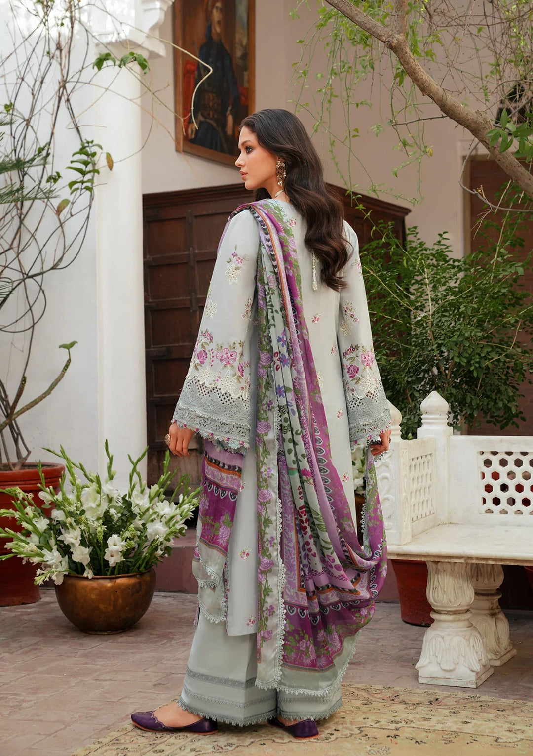 EK FASANA - LUXURY LAWN &
