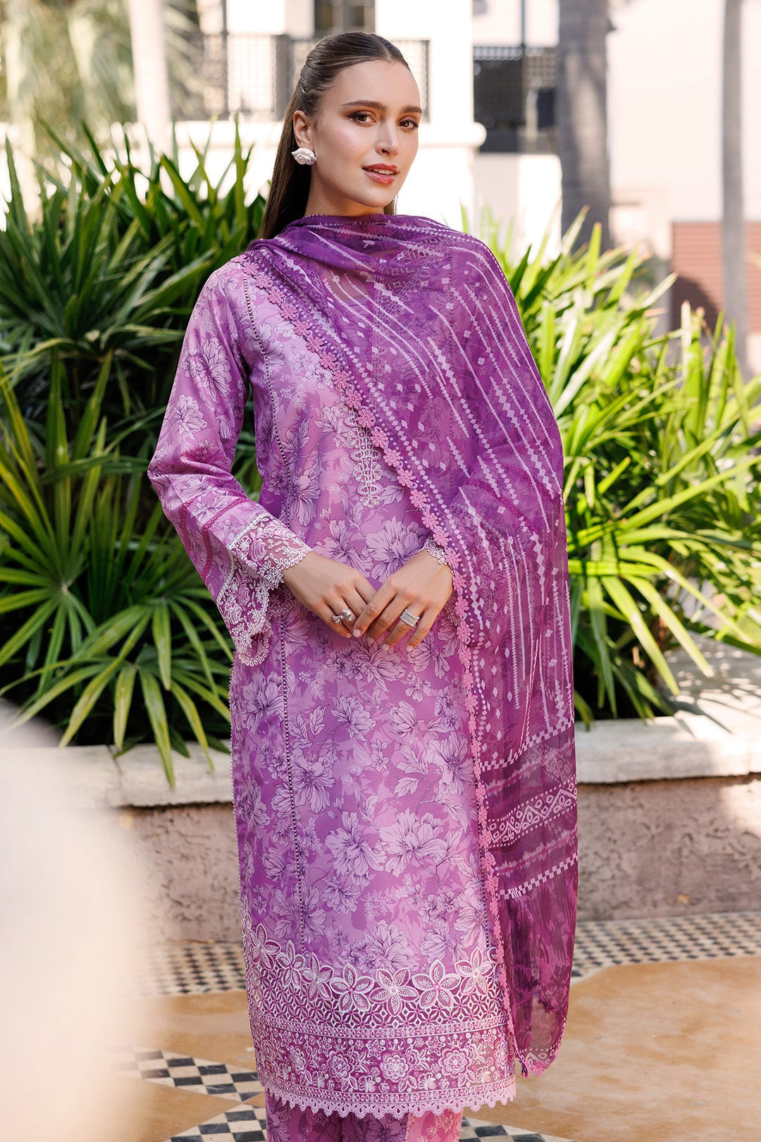 Aurea Summer Lawn