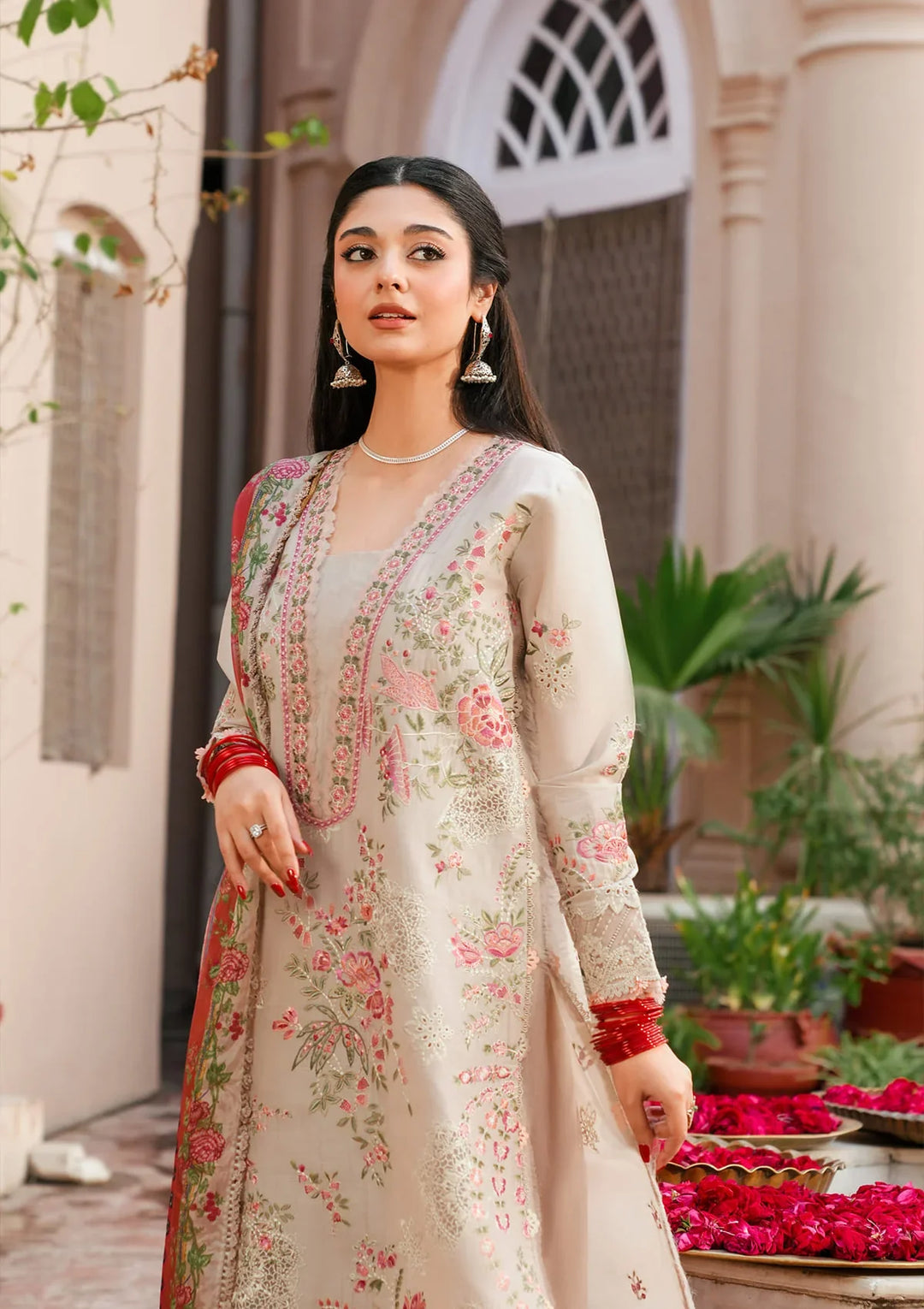 EK FASANA - LUXURY LAWN &