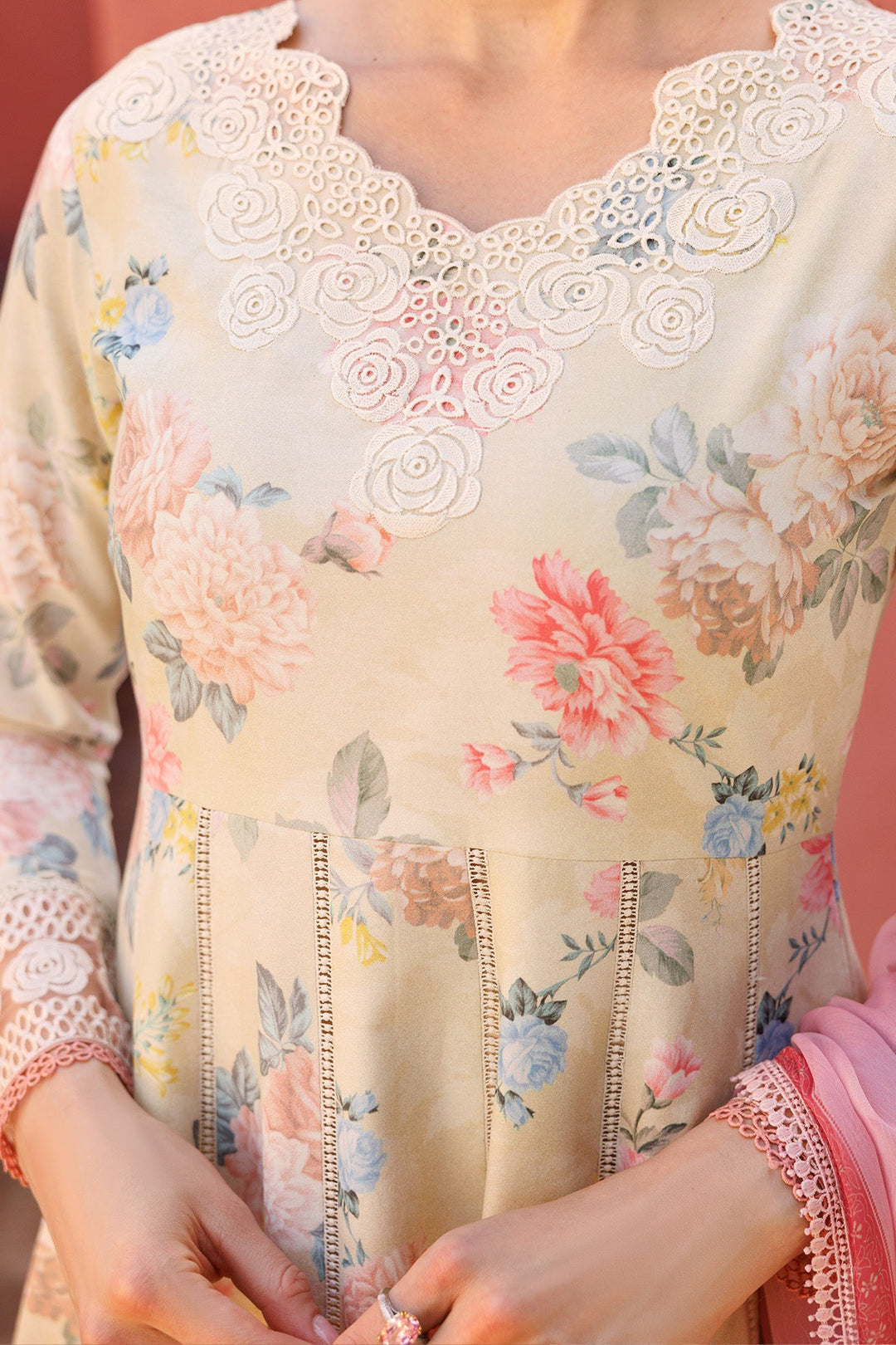 Aurea Summer Lawn