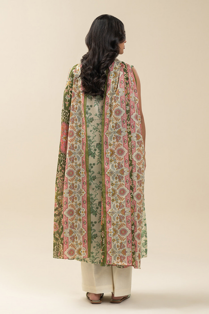 3 PIECE EMBROIDERED LAWN SUIT