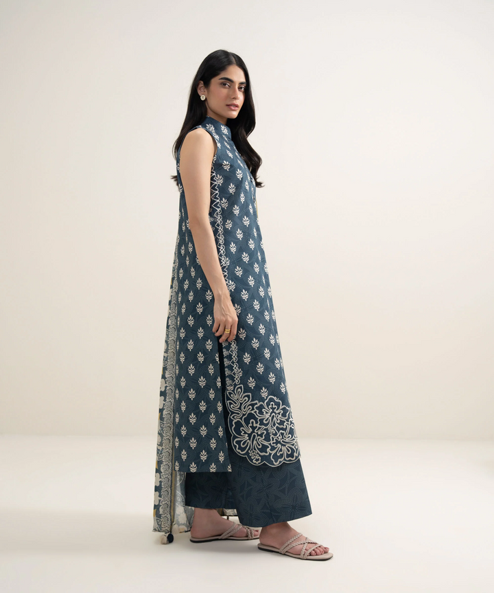 3 Piece - Embroidered Lawn Suit