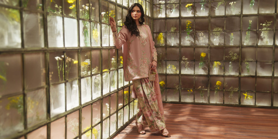 EMBROIDERED SUIT