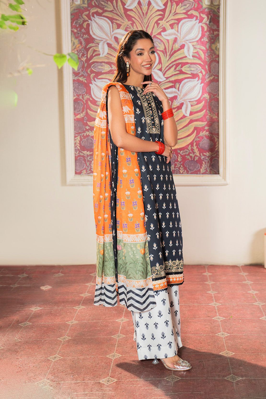 Embroidered - 3 Pc Lawn Suit