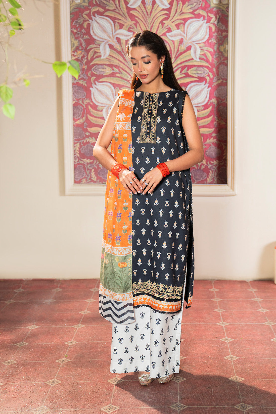 Embroidered - 3 Pc Lawn Suit
