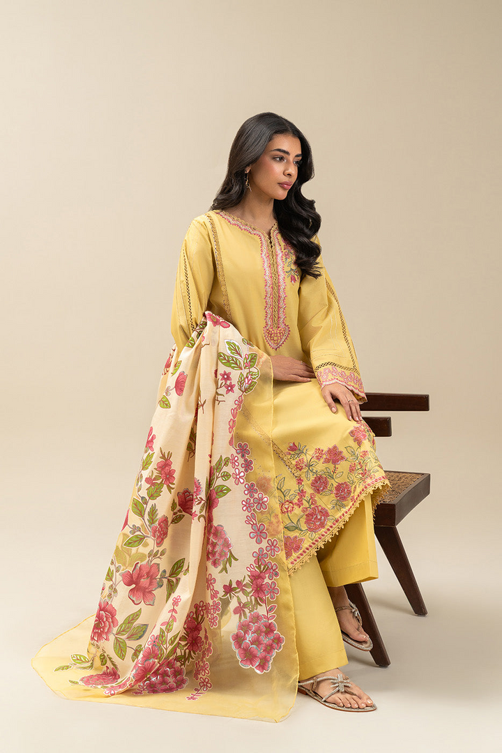 3 PIECE EMBROIDERED LAWN SUIT