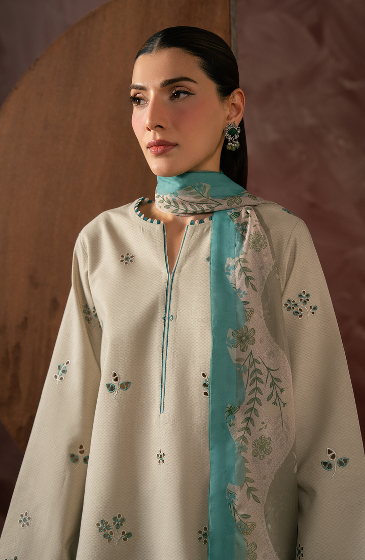 unstitched luxury Lawn