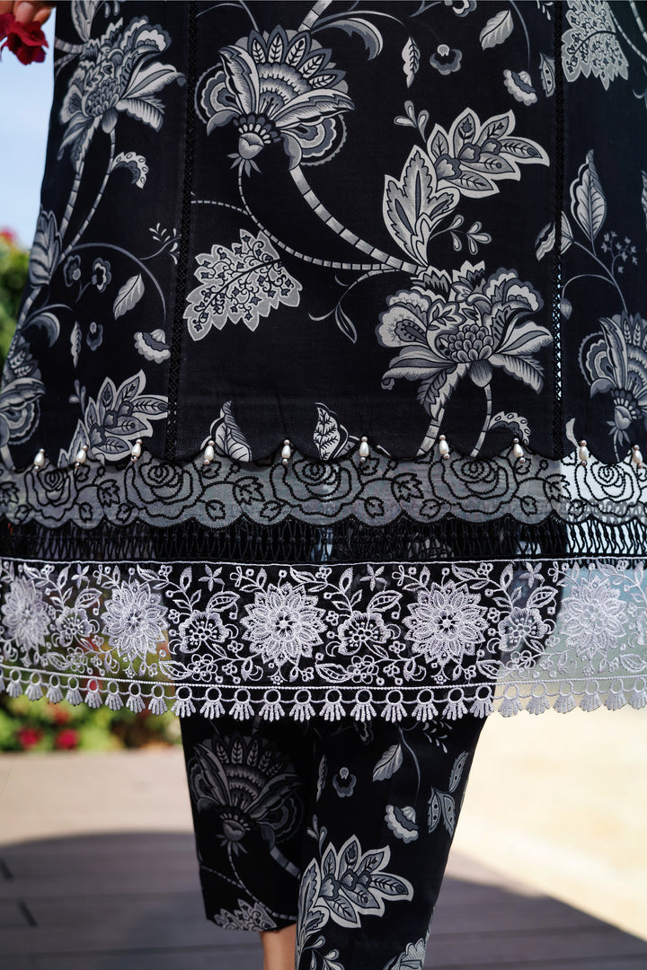 Aurea Summer Lawn