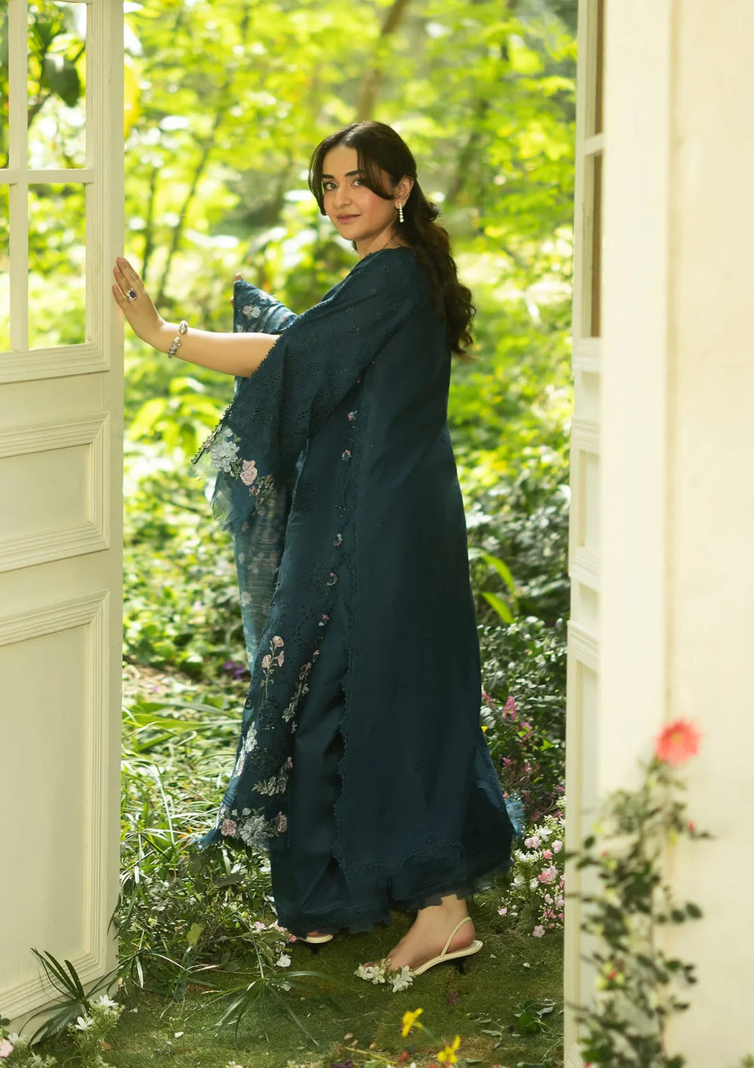 LUXURY LAWN VOL ll &
