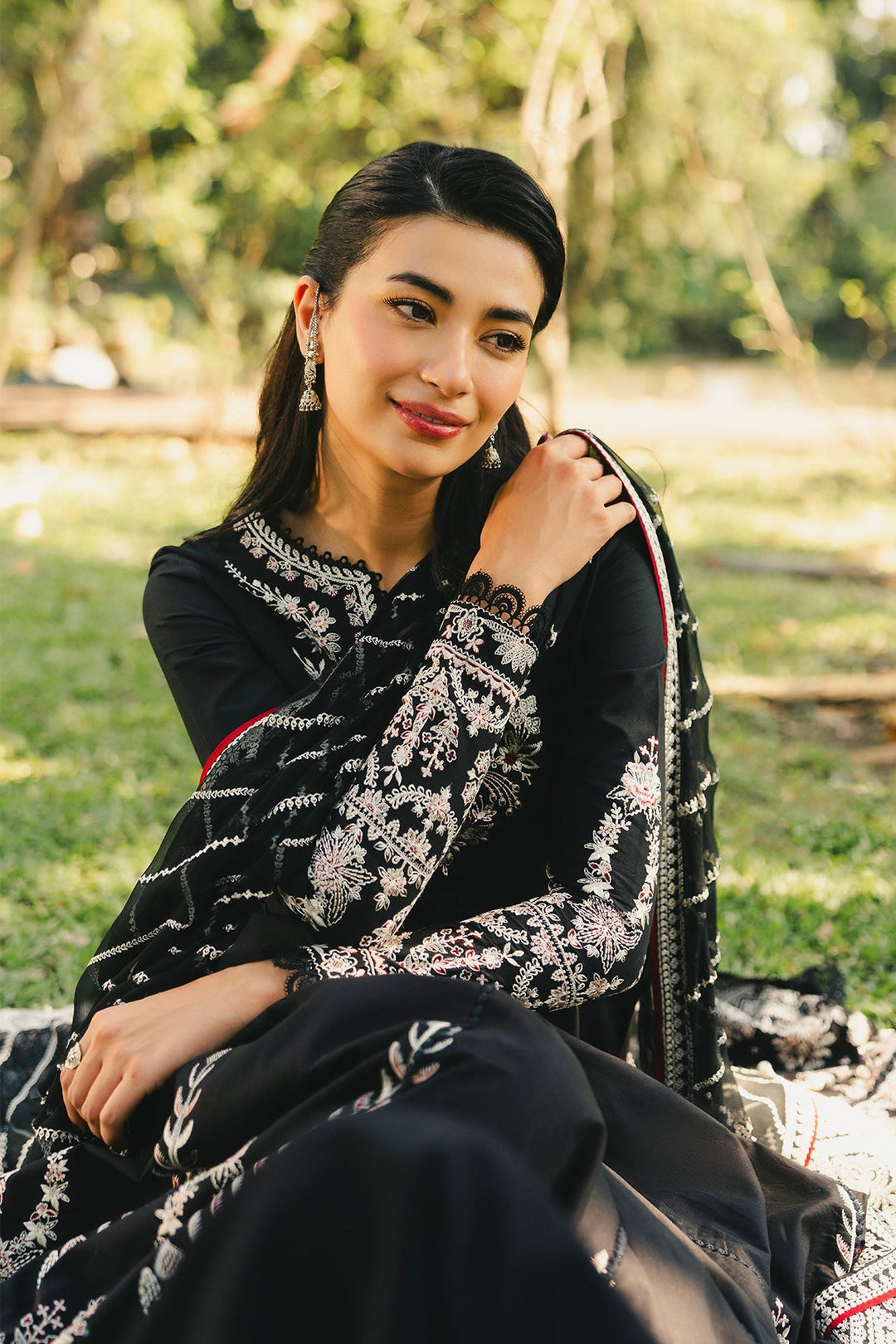 Mulaqaat Festive Lawn 26