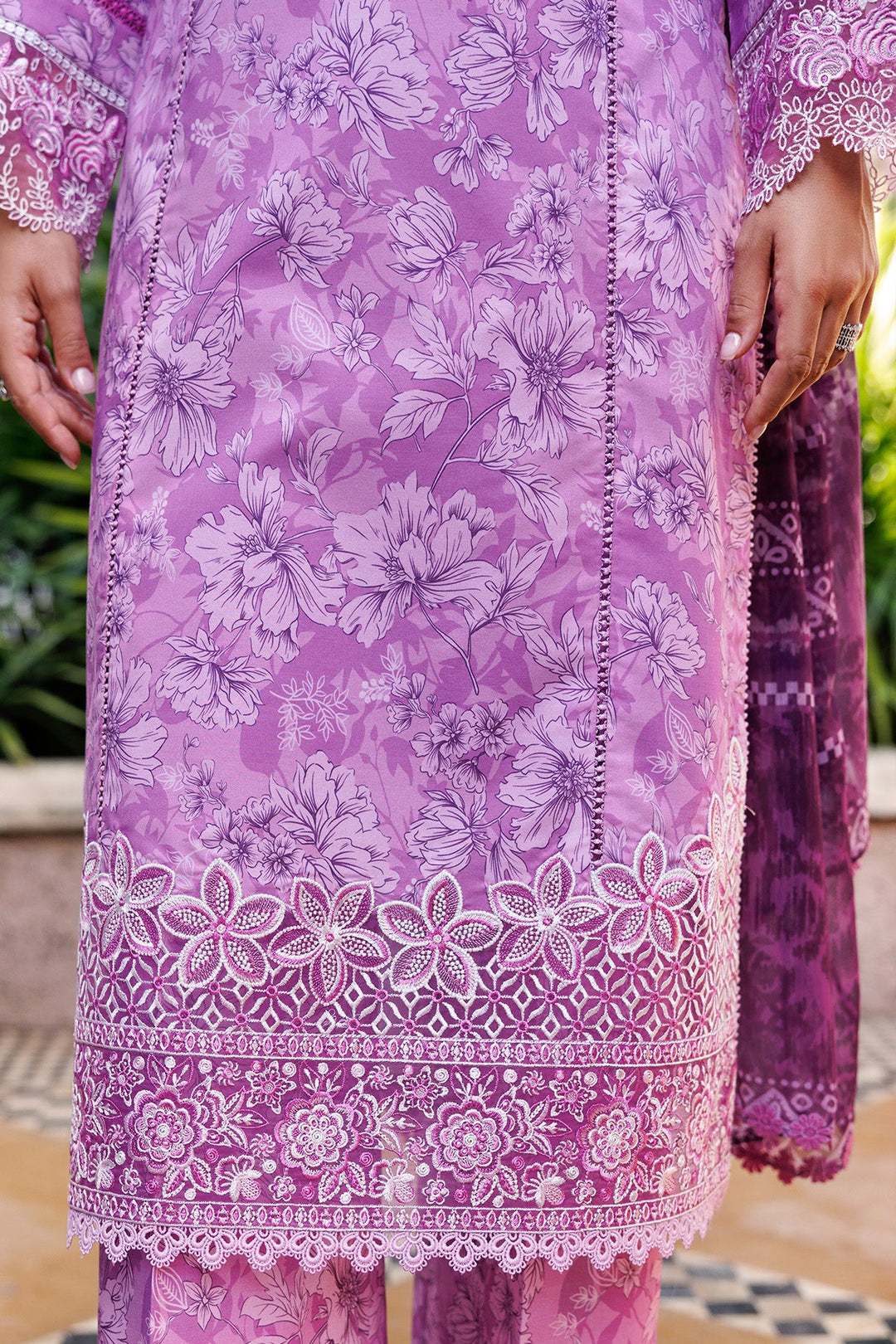 Aurea Summer Lawn