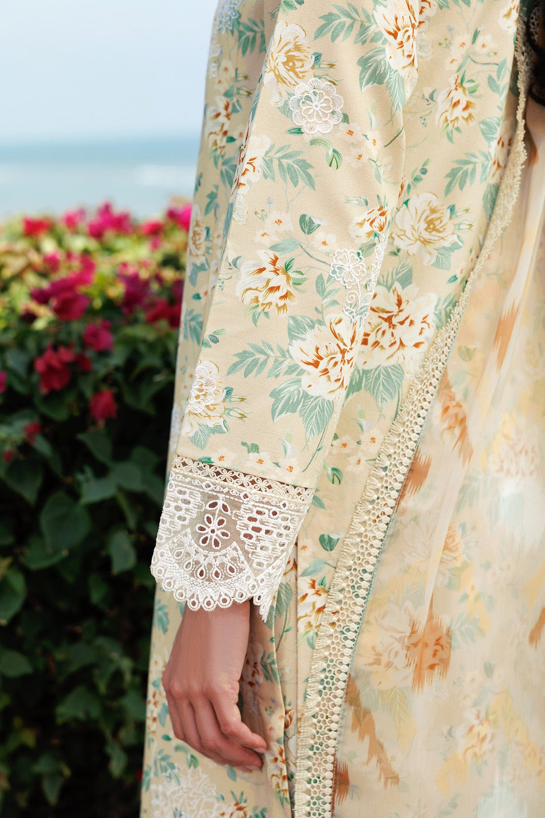Aurea Summer Lawn