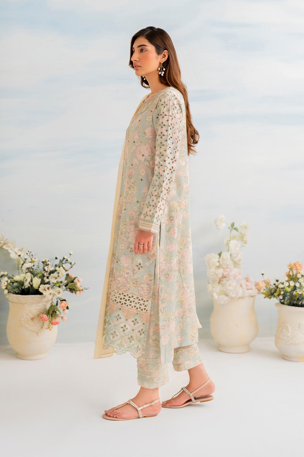 IZNIK GUZEL Embroidered Lawn IGL-06