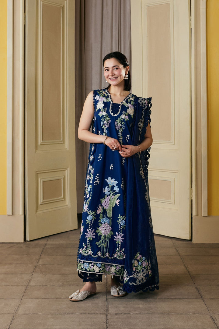 Luxury Lawn &