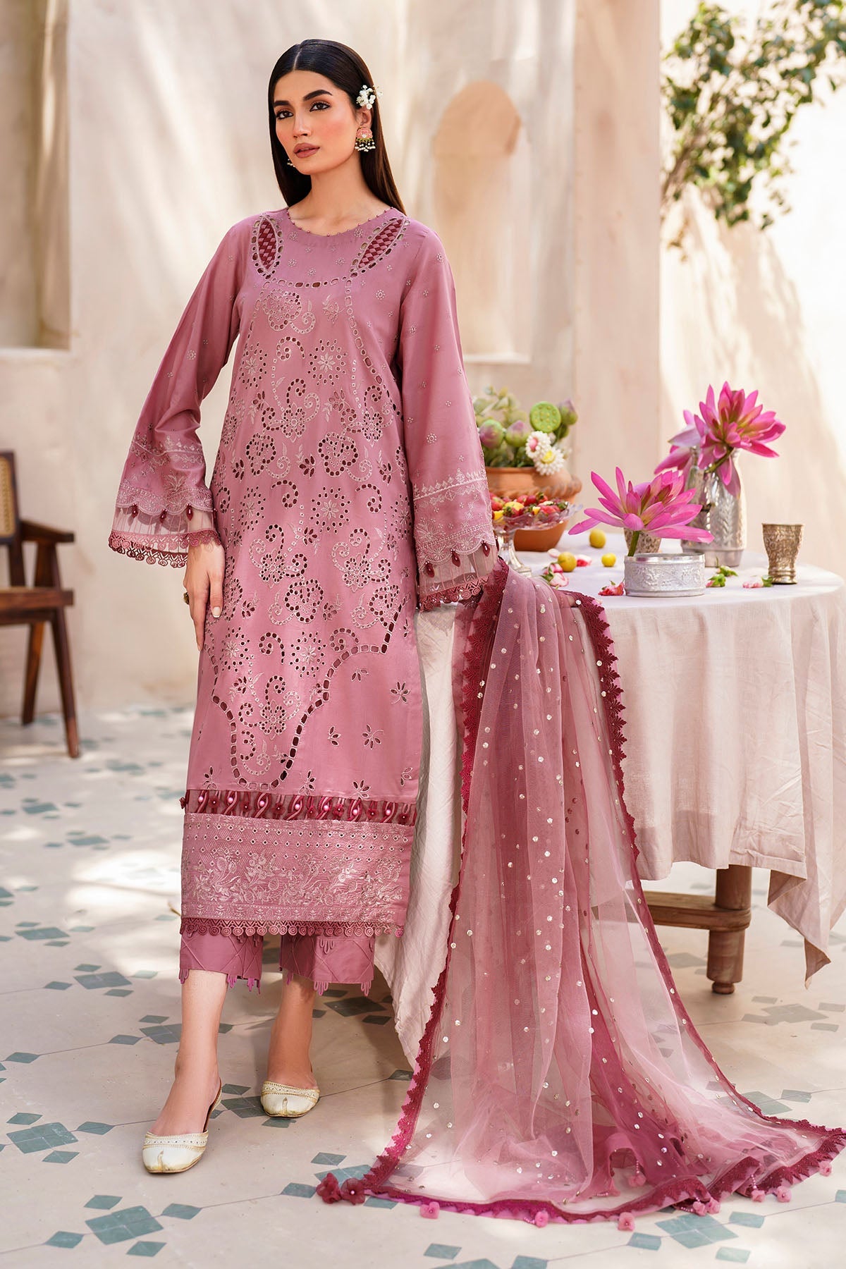 Nureh Bazaar Dhoop Kinaray Lawn NS-136