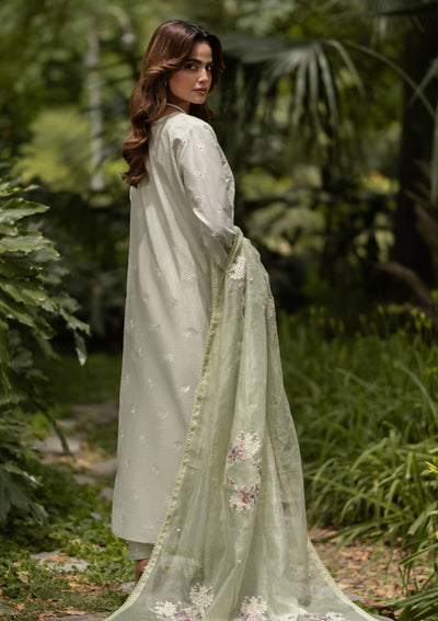 REET LUXURY LAWN