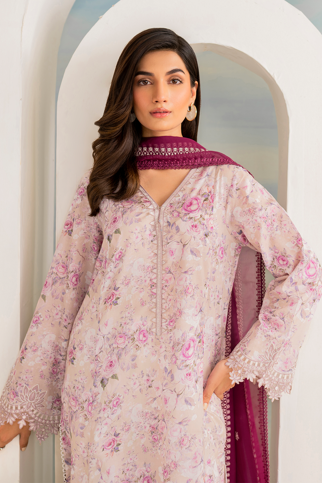 IZNIK GUZEL Embroidered Lawn IGL-08