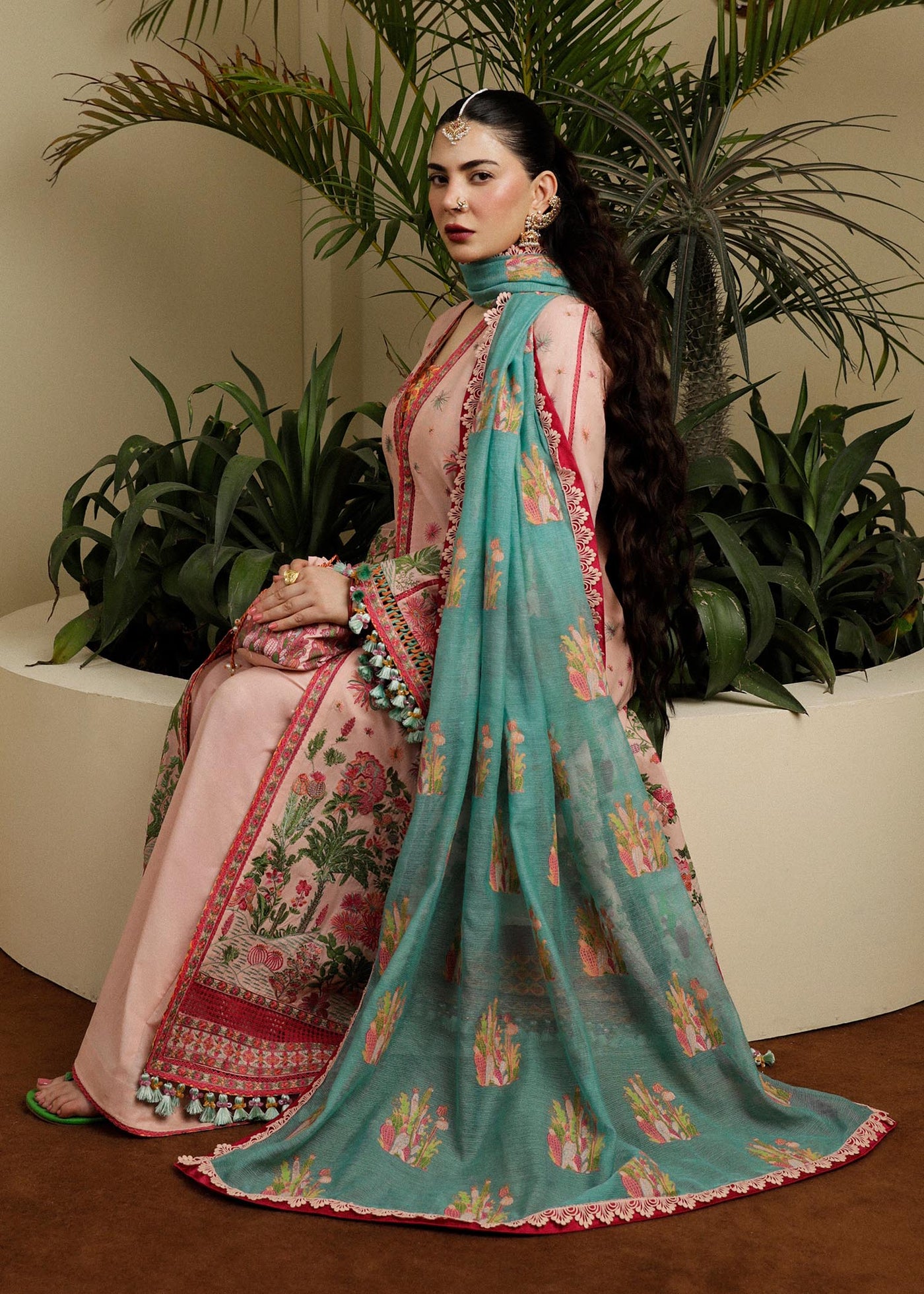 HUSSAIN REHAR LUXURY LAWN-Pembe