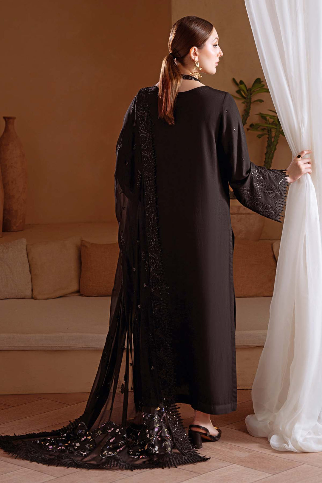 Embroidered Karandi 3 pc
