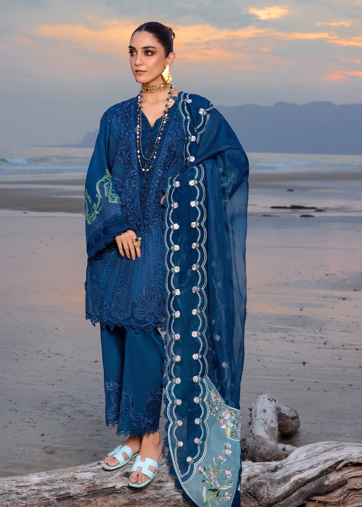 CRIMSON-SAIRA SHAKIRA EMBROIDERED LAWN