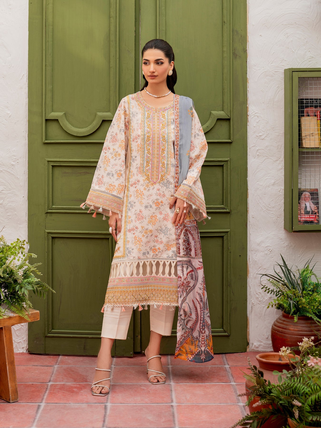 Husn-E-Arah Unstitched Lawn